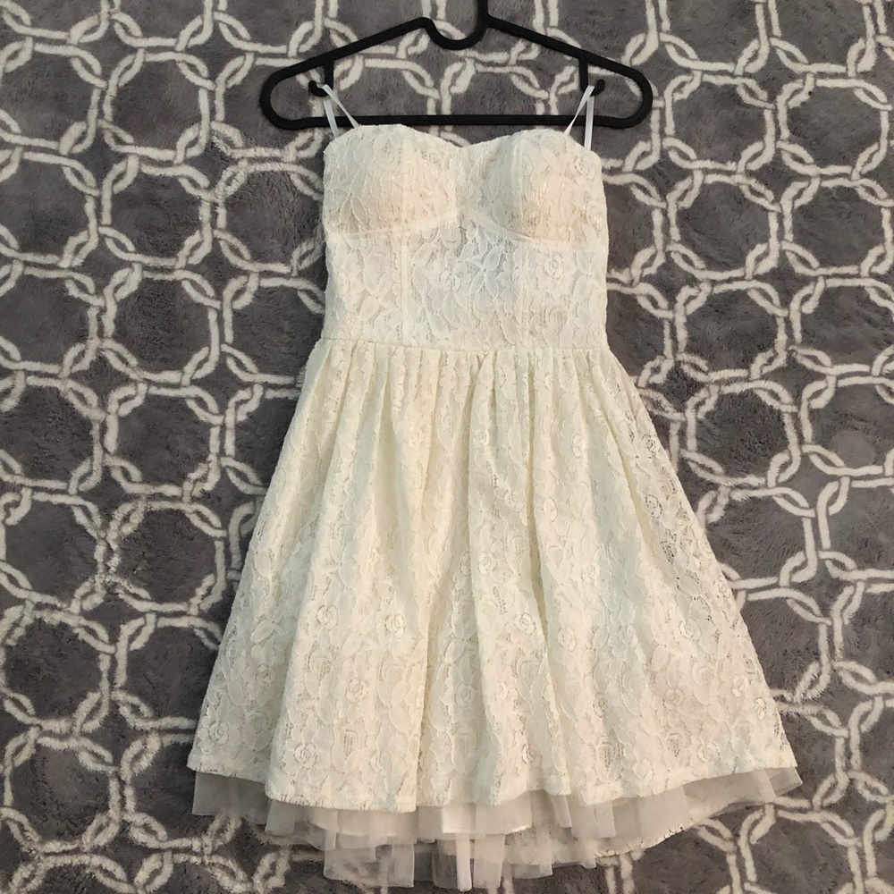 deLiA*s white strapless lace dress